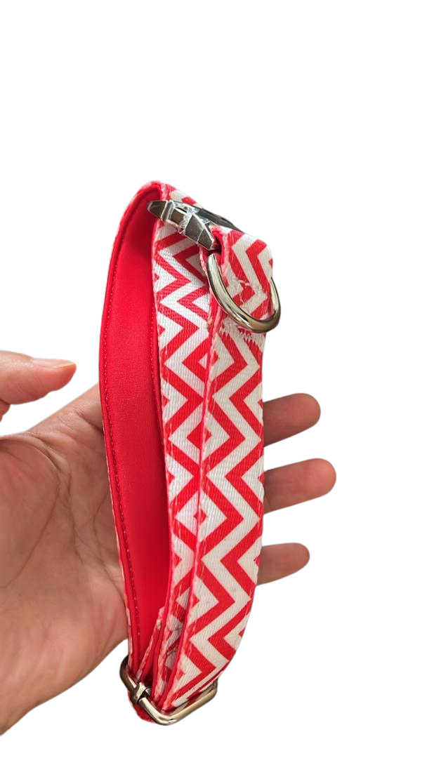 Crimson Collar (M)