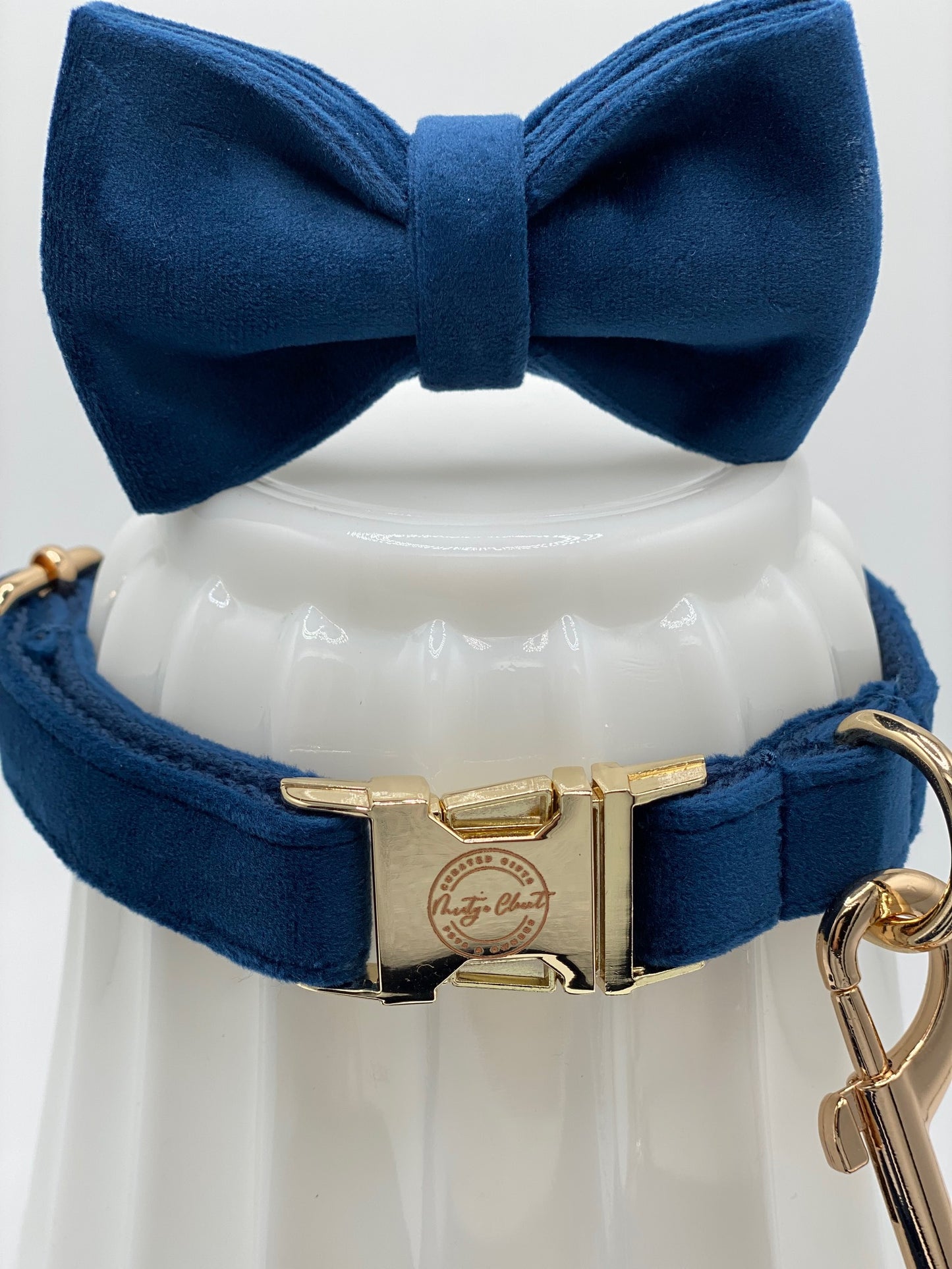 The Velvet Blue Bowtie and Collar Set