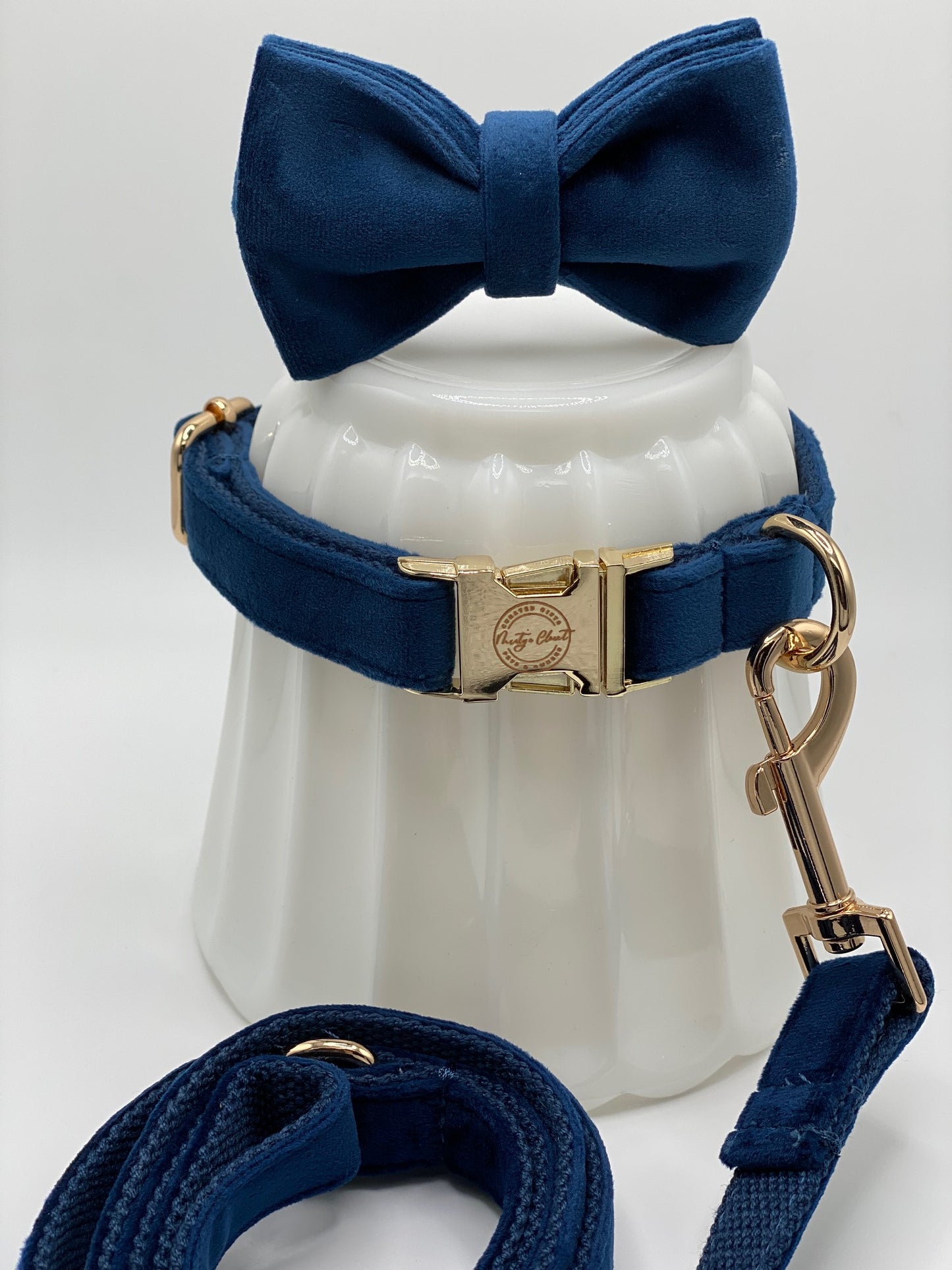 The Velvet Blue Bowtie and Collar Set