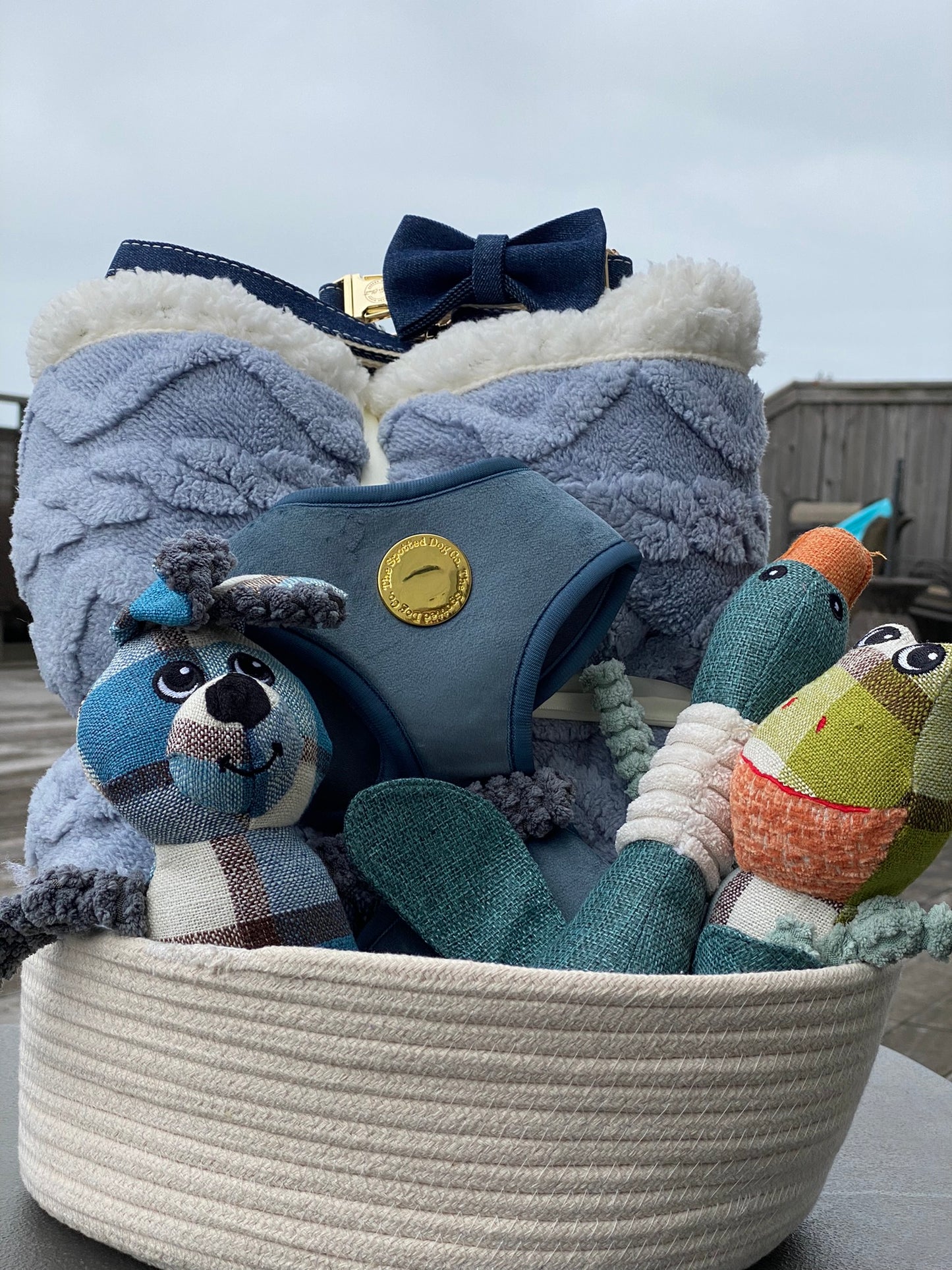 Custom Gift Basket – Design Deposit