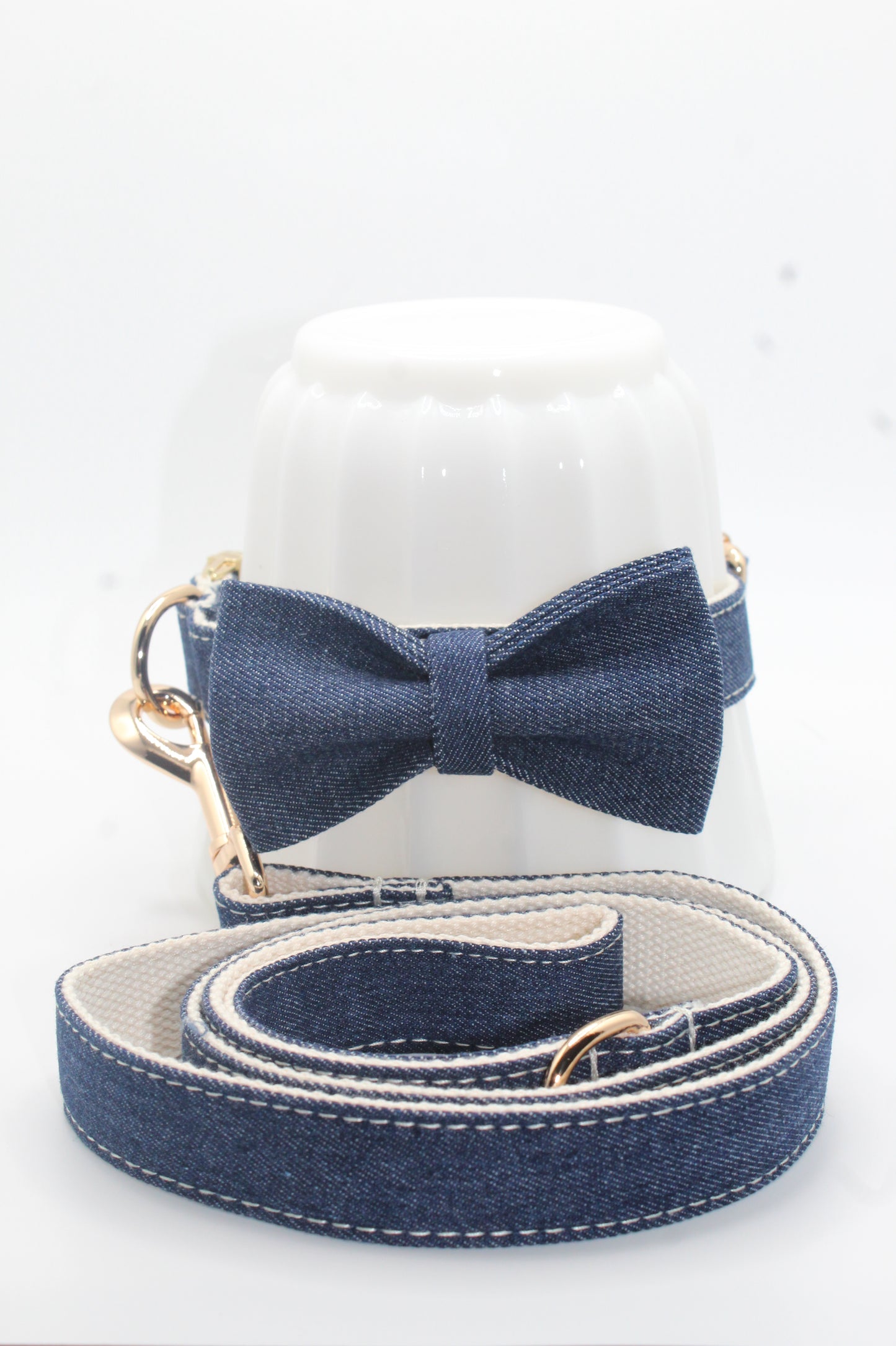 Dog Bowtie & Collar Set-White Jean