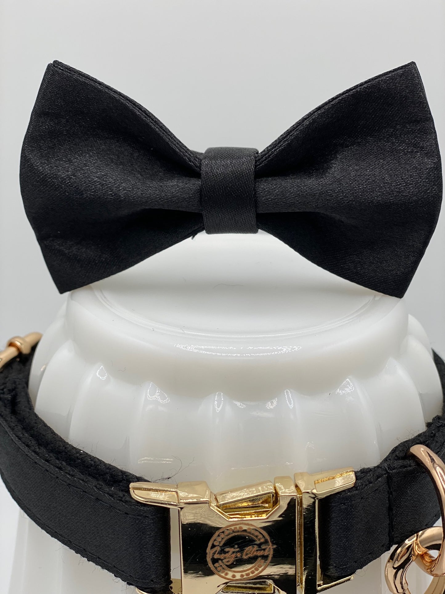 The Tuxedo Bowtie & Collar Set