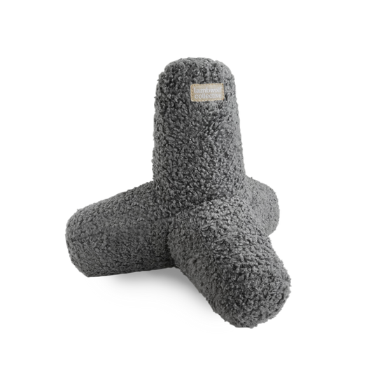 O BREUER | OVERSIZED DOG TOY